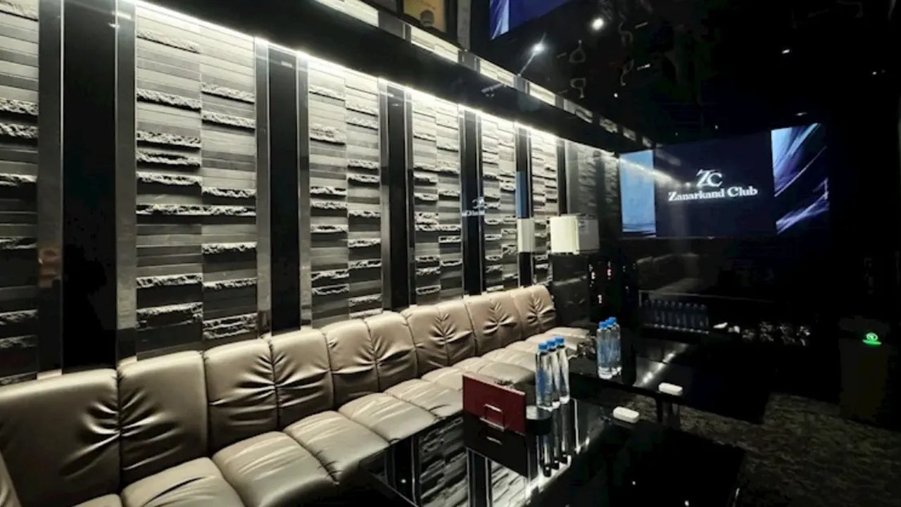 SILVER VIP ROOM